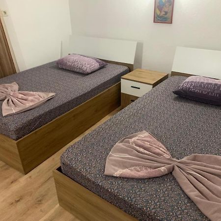 Et Apartaments Тирана Экстерьер фото