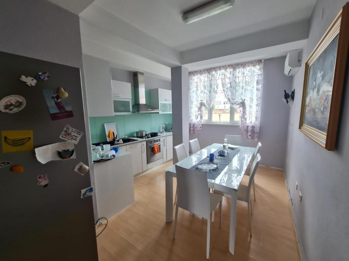 Et Apartaments Тирана Экстерьер фото