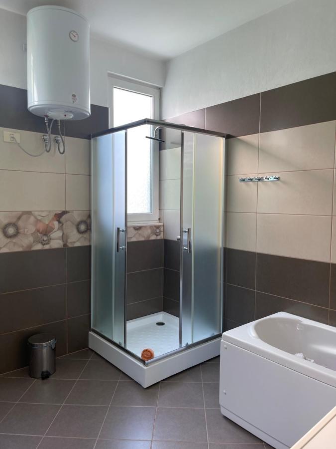 Et Apartaments Тирана Экстерьер фото