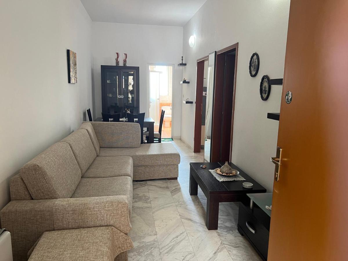 Et Apartaments Тирана Экстерьер фото