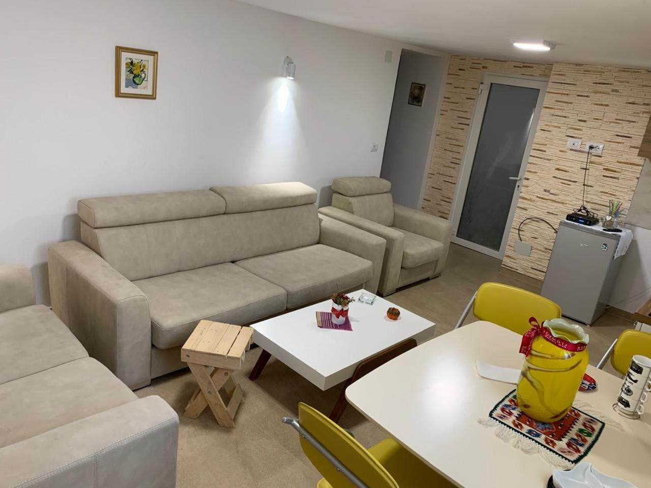 Et Apartaments Тирана Экстерьер фото
